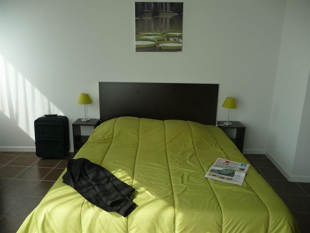 – Zénith 3* Pau