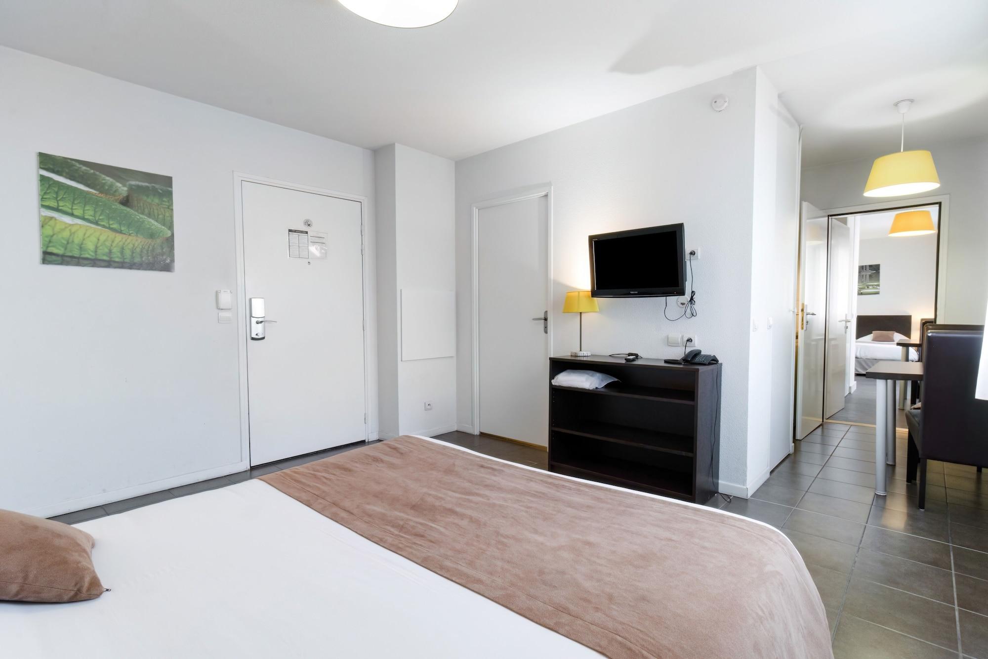 – Zénith 3*