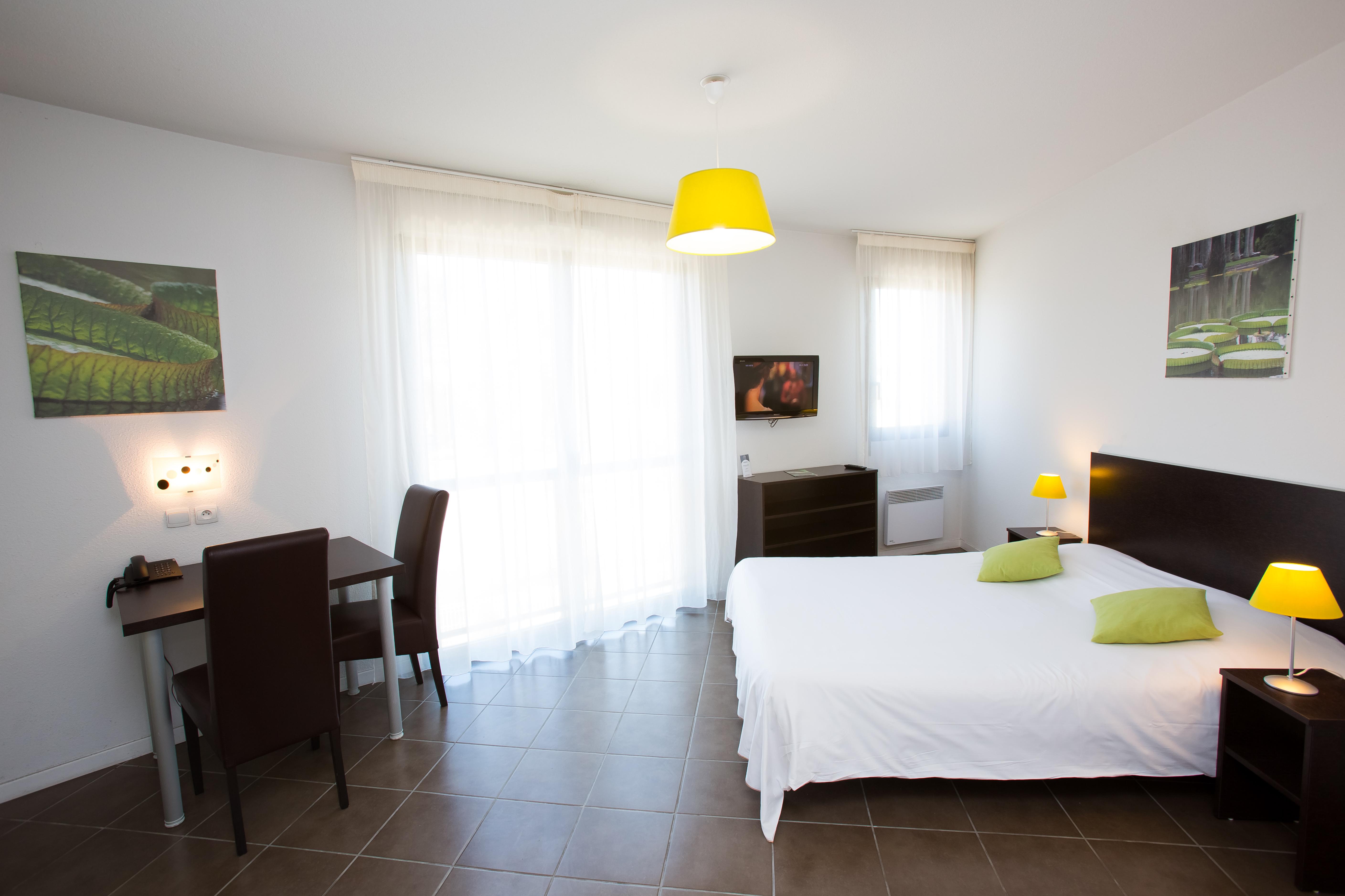 – Zénith Appart hôtel Pau